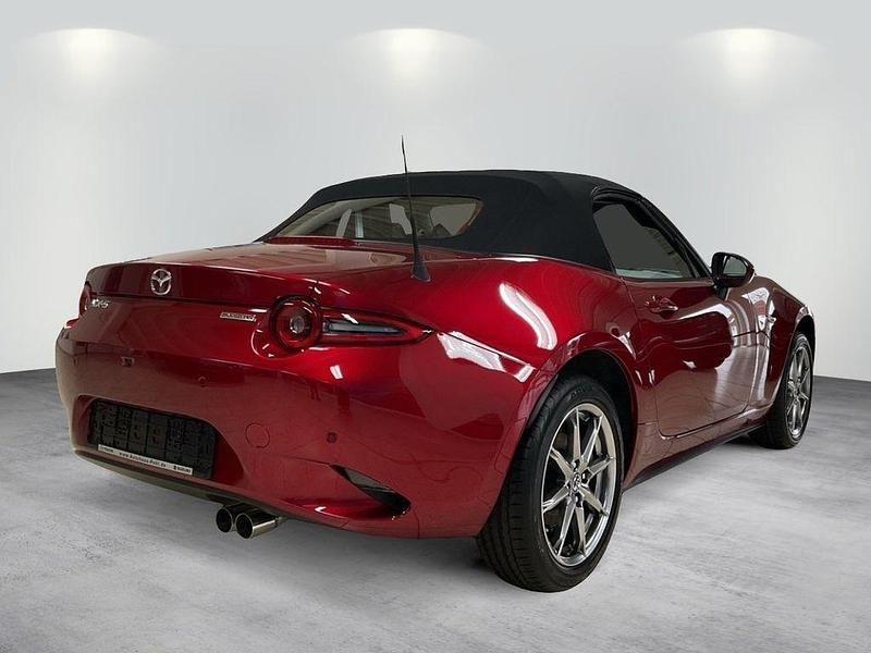 Neu Mazda MX5 132 PS (97 kW) 2025 Soul red crystal m Cabrio