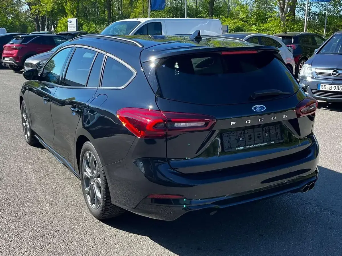 Gebraucht Ford Focus ST-Line X 155 PS (114 kW) 2025 Schwarz Limousine