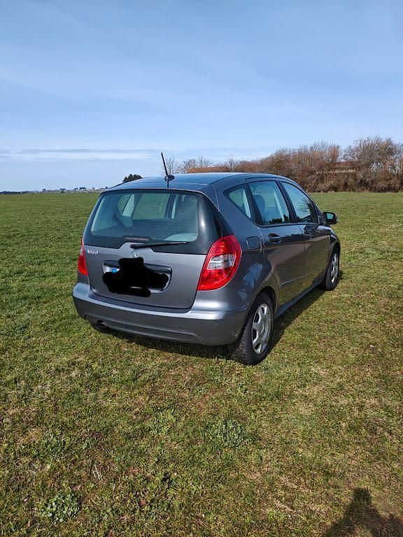 Gebraucht Mercedes A160 95 PS (69 kW) 2012 Grau Van / Kleinbus