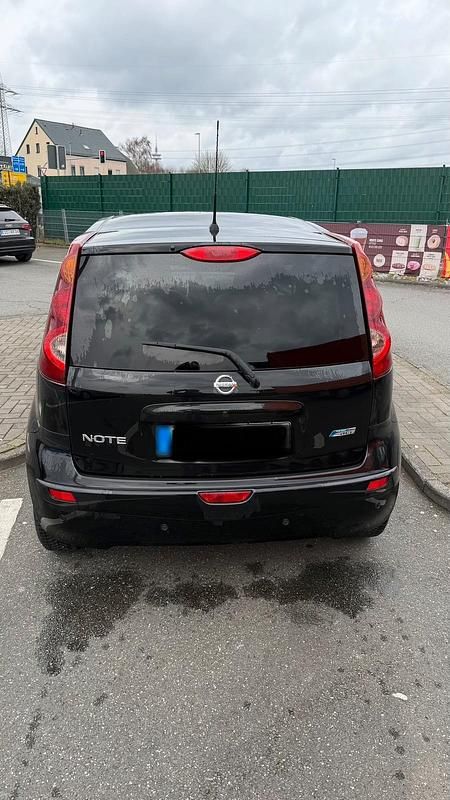 Gebraucht Nissan Note 90 PS (66 kW) 2013 Schwarz Kleinwagen