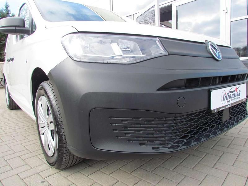 Gebraucht VW Caddy 102 PS (75 kW) 2022 Candyweiß Van / Kleinbus