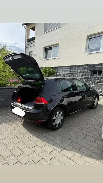 Gebraucht VW Golf VII LOUNGE 110 PS (80 kW) 2015 Schwarz Limousine