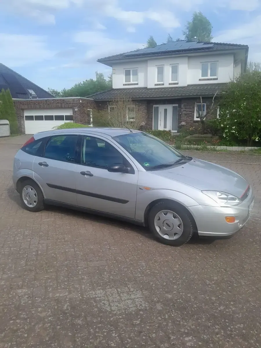 Gebraucht Ford Focus 75 PS (55 kW) 1999 Silber Kombi