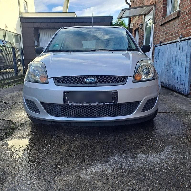 Silber Gebraucht 2007 Ford Fiesta Kleinwagen | 500 € (Superpreis) - Bild 1/4
