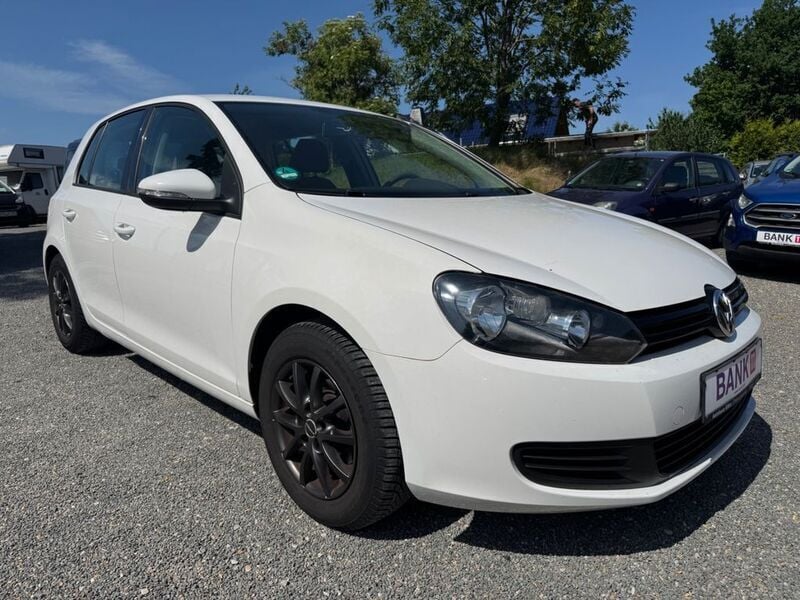 Weiß Gebraucht 2009 VW Golf VI Trendline Limousine | 5.900 € (Fairer Preis) - Bild 1/4