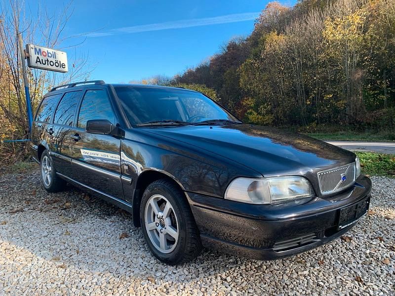 Grau Gebraucht 1999 Volvo V70 Kombi | 5.900 € (Teuer) - Bild 1/4
