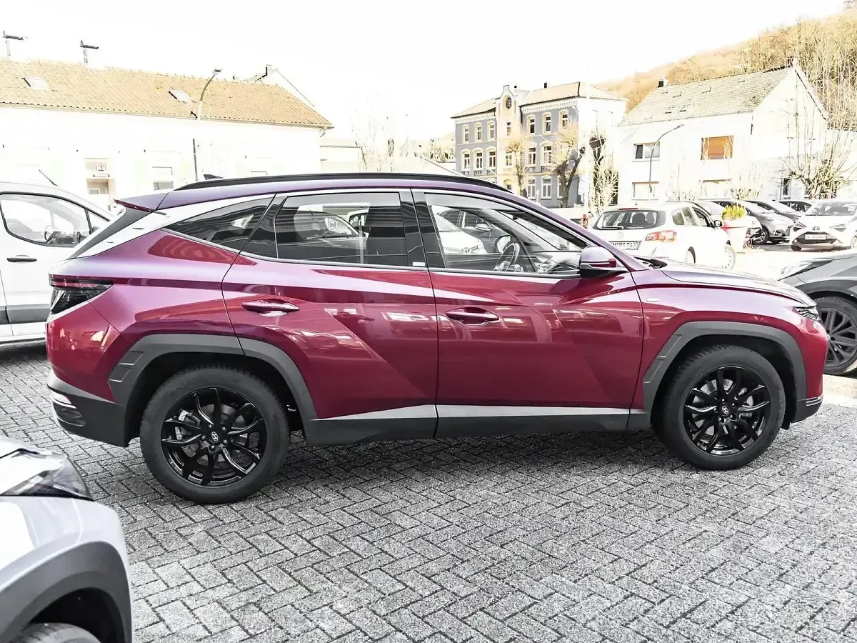 Gebraucht Hyundai Tucson Trend 136 PS (100 kW) 2020 Rot SUV