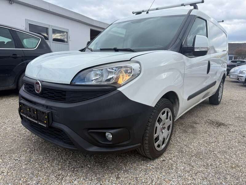 Colore esterno (weiß) Gebraucht 2016 Fiat Doblò Van / Kleinbus | 6.499 € (Fairer Preis) - Bild 1/4