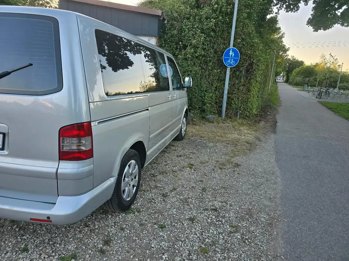 Gebraucht VW T5 130 PS (95 kW) 2004 Grau Van