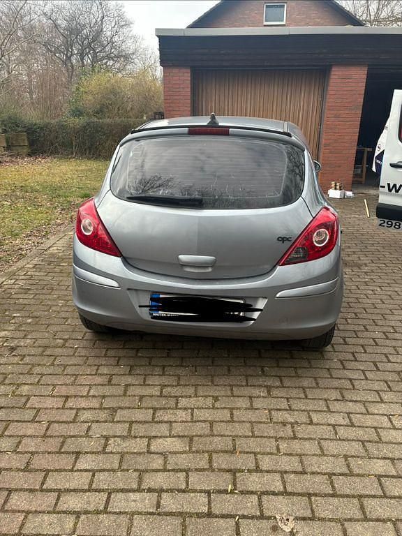 Gebraucht Opel Corsa Innovation 80 PS (58 kW) 2009 Silber Kleinwagen