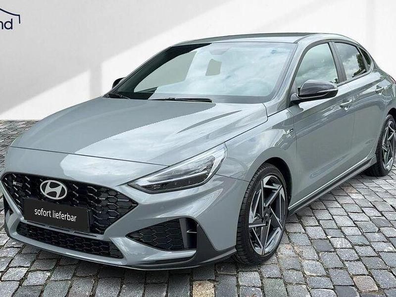 Gebraucht Hyundai i30 N Line 140 PS (102 kW) 2025 Grau / shadowgray Limousine
