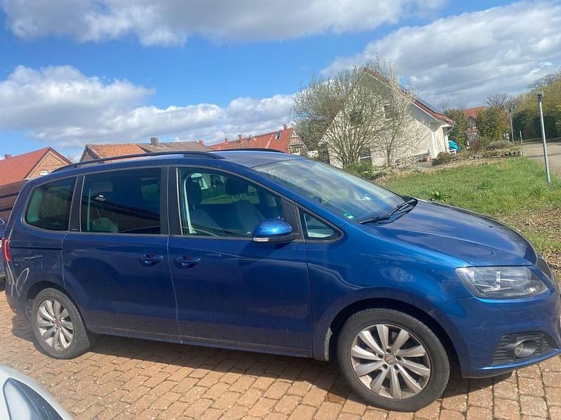 Gebraucht Seat Alhambra Reference 150 PS (110 kW) 2014 Blau Van / Kleinbus