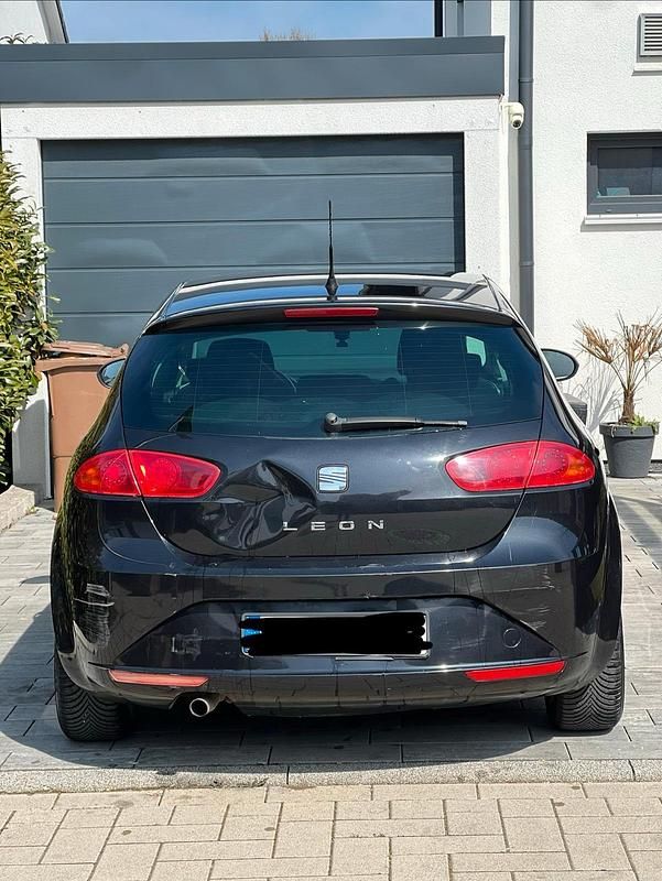 Gebraucht Seat Leon 105 PS (77 kW) 2010 Schwarz Kleinwagen