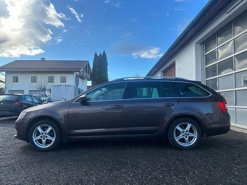 Gebraucht Skoda Octavia Style 110 PS (80 kW) 2016 Braun Kleinwagen