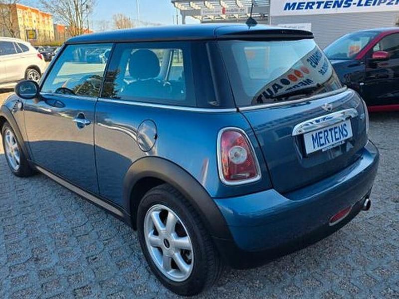 Second-hand Mini ONE 75 CP (55 kW) 2009 Albastru Hatchback