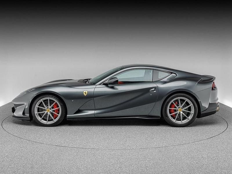 Gebraucht Ferrari 812 799 PS (587 kW) 2017 Grigio silverstone Coupé