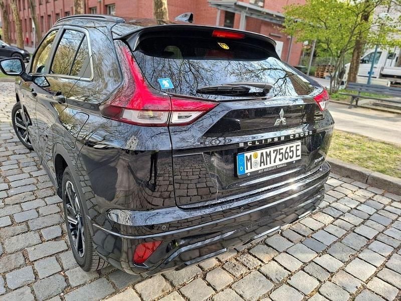 Second-hand Mitsubishi Eclipse Cross Select 188 CP (138 kW) 2022 Negru SUV