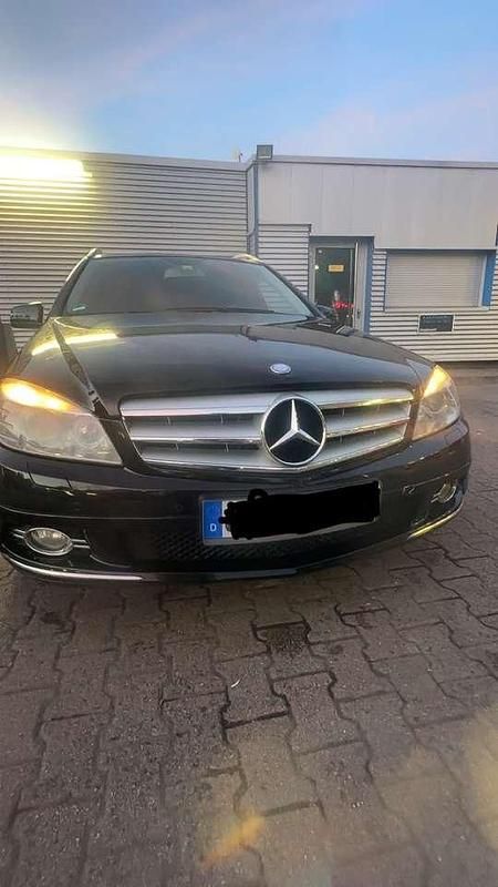 Schwarz Gebraucht 2009 Mercedes C220 Kombi | 7.800 € (Teuer) - Bild 1/4