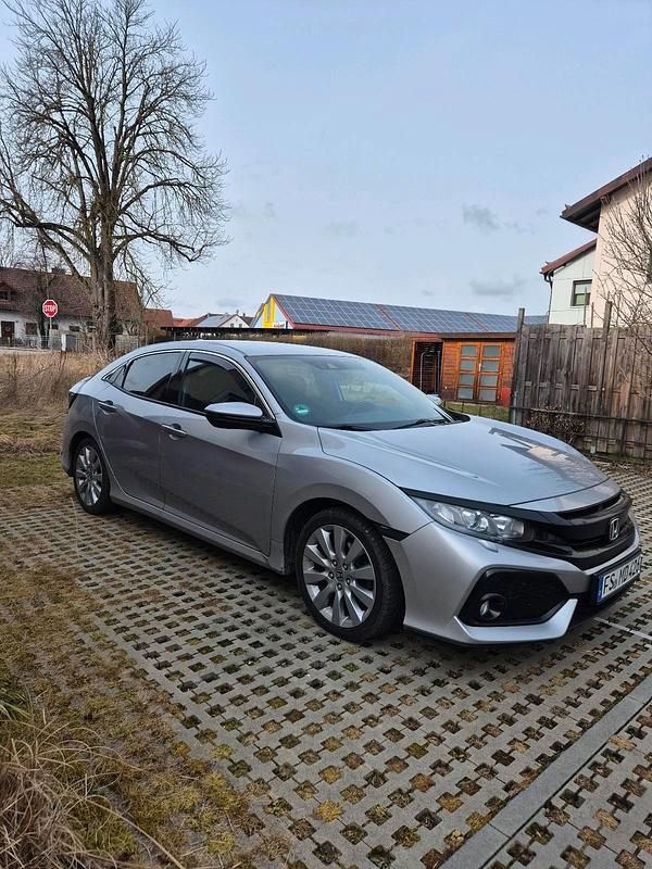 Gebraucht Honda Civic Elegance 120 PS (88 kW) 2018 Silber Limousine