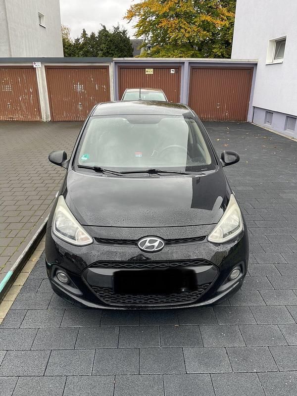 Schwarz Gebraucht 2015 Hyundai i10 Kleinwagen | 4.000 € (Guter Preis) - Bild 1/4