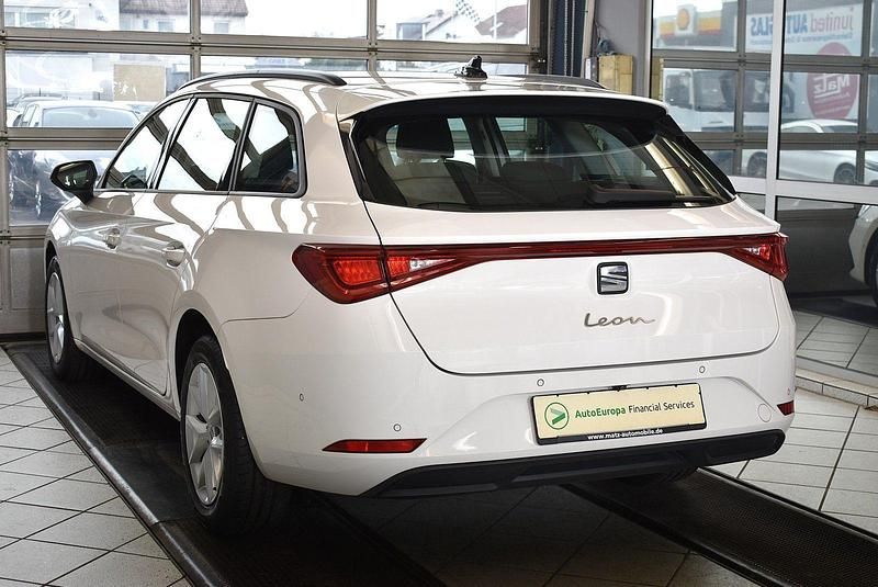 Gebraucht Seat Leon Style 150 PS (110 kW) 2021 Weiß Kombi