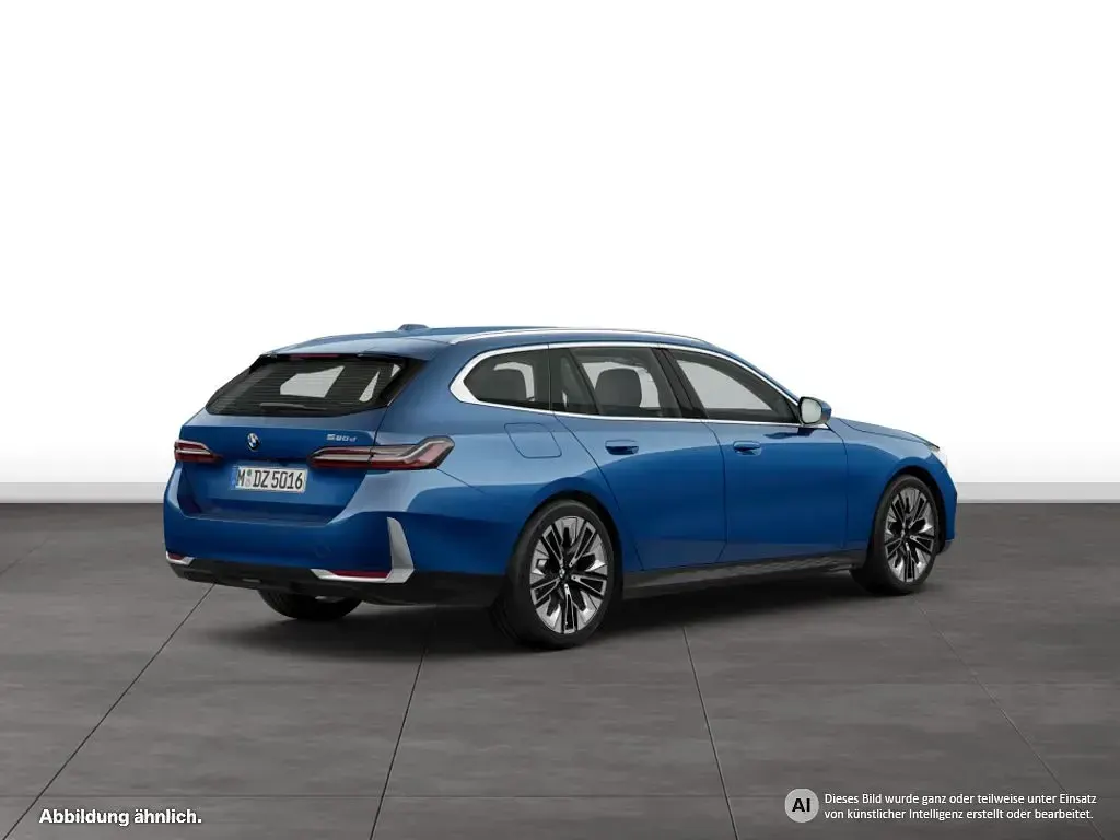 Gebraucht BMW 520 197 PS (144 kW) 2025 Blau Kombi
