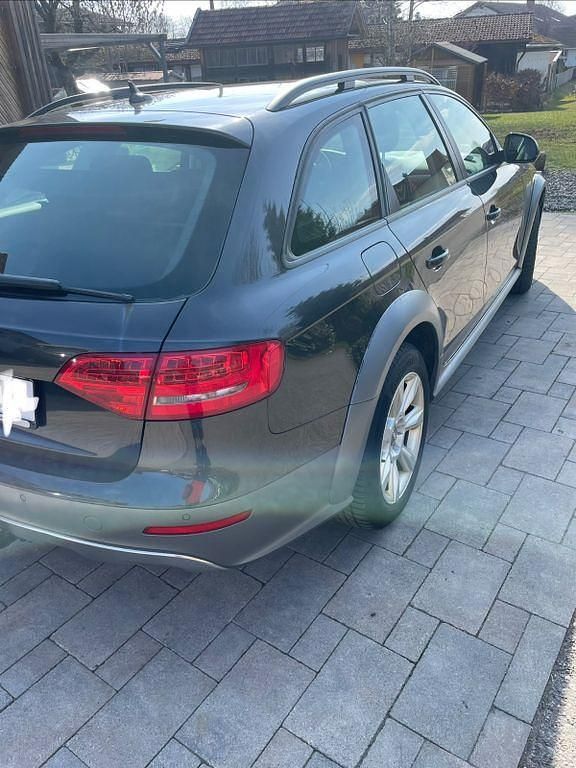 Gebraucht Audi A4 Allroad 143 PS (105 kW) 2011 Schwarz Kombi