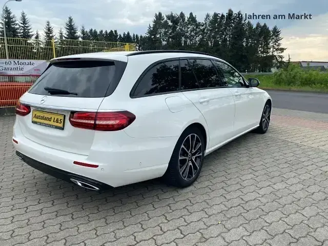 Gebraucht Mercedes E200 Avantgarde 160 PS (117 kW) 2020 Polarweiss Kombi
