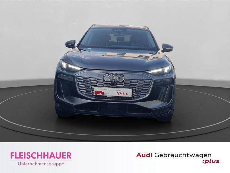 Gebraucht Audi Q6 e-tron S-Line 185 kW (252 PS) 2025 Daytonagrau perleffekt SUV