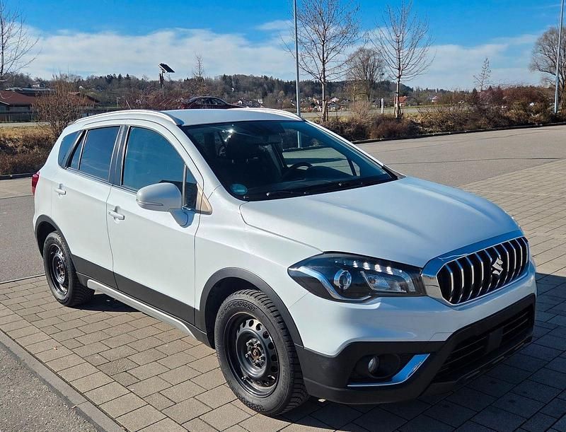 Gebraucht Suzuki SX4 140 PS (102 kW) 2018 Weiß SUV