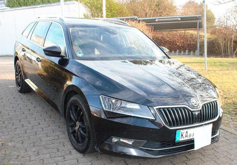Gebraucht Skoda Superb Style 190 PS (139 kW) 2019 Schwarz Kombi