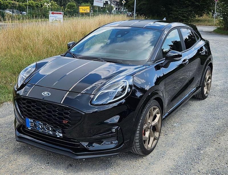 Schwarz Gebraucht 2023 Ford Puma ST SUV | 27.800 € (Fairer Preis) - Bild 1/4