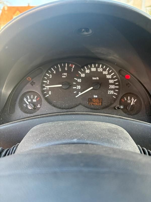 Second-hand Opel Corsa 70 CP (51 kW) 2006 Hatchback