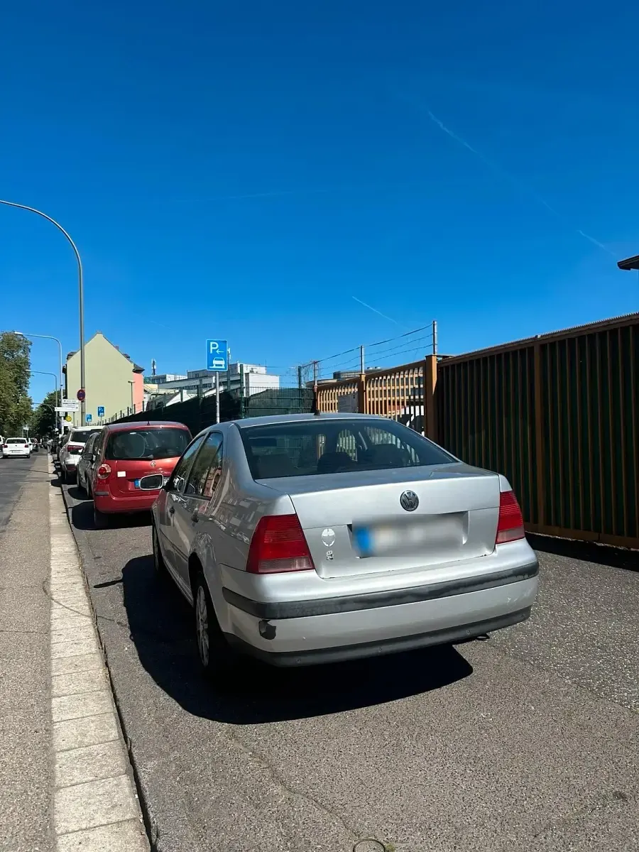 Gebraucht VW Bora 102 PS (75 kW) 2003 Silber Limousine