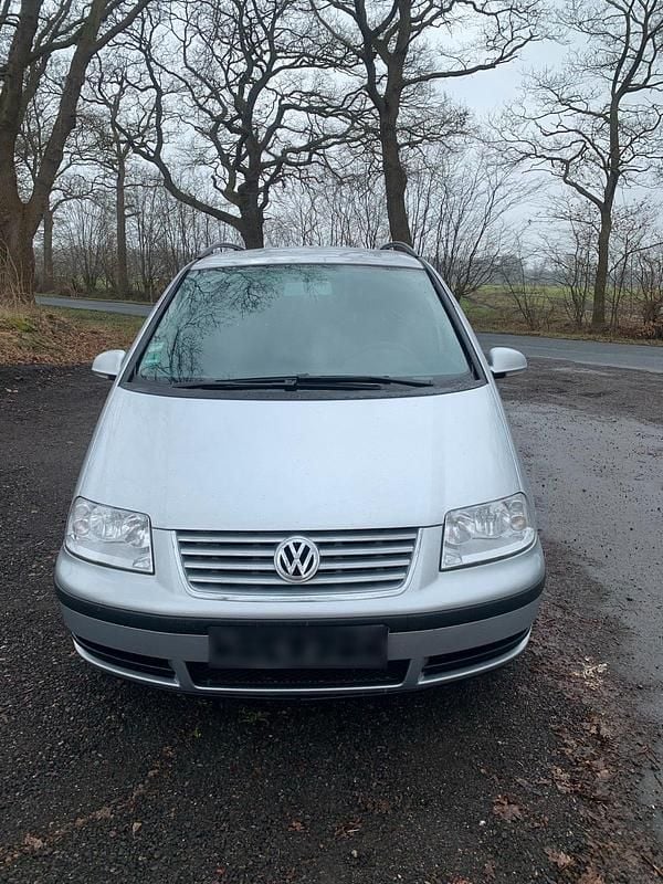 Second-hand VW Sharan 116 CP (85 kW) 2007 Argintiu Monovolum