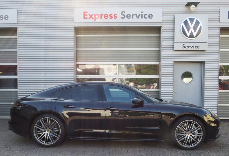 Tiefschwarzmetallic Gebraucht 2020 Porsche Panamera 4 Edition Limousine | 71.490 € (Fairer Preis) - Bild 1/4