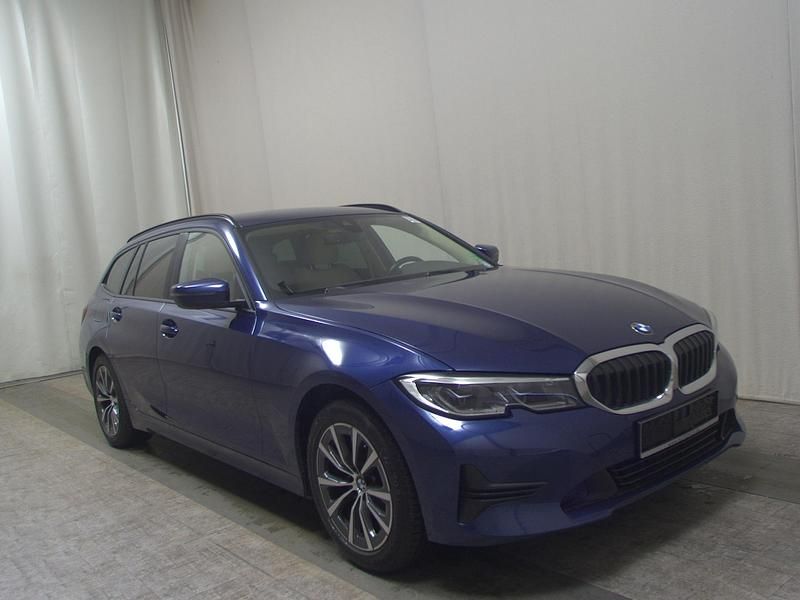 Gebraucht BMW 318 Advantage 156 PS (114 kW) 2022 Blau Kombi