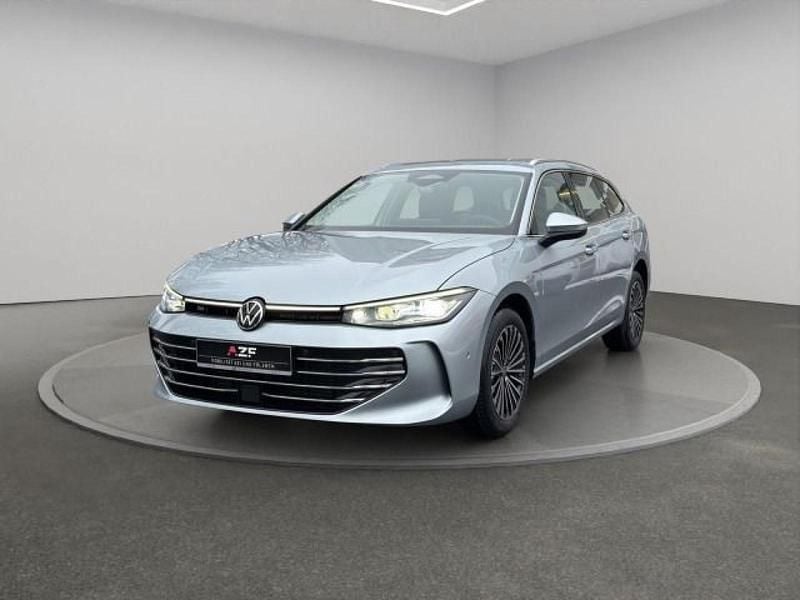 Neu VW Passat Elegance 150 PS (110 kW) 2026 Grenadillschwarz metallic Kombi