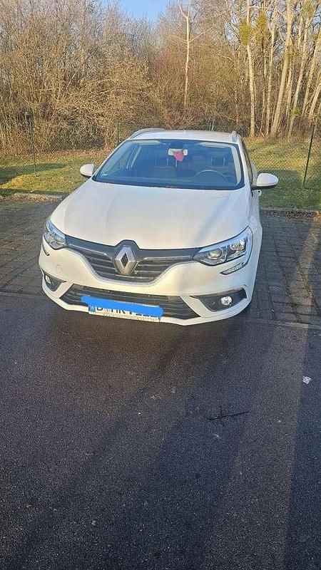 Gebraucht Renault Mégane GrandTour Business 132 PS (97 kW) 2017 Kombi