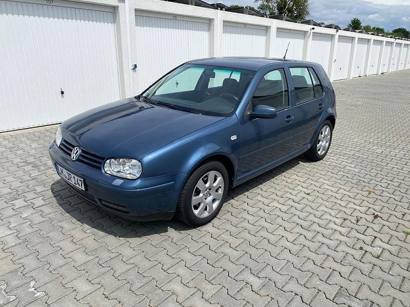 Grau Gebraucht 2003 VW Golf IV Pacific Limousine | 2.499 € (Fairer Preis) - Bild 1/4