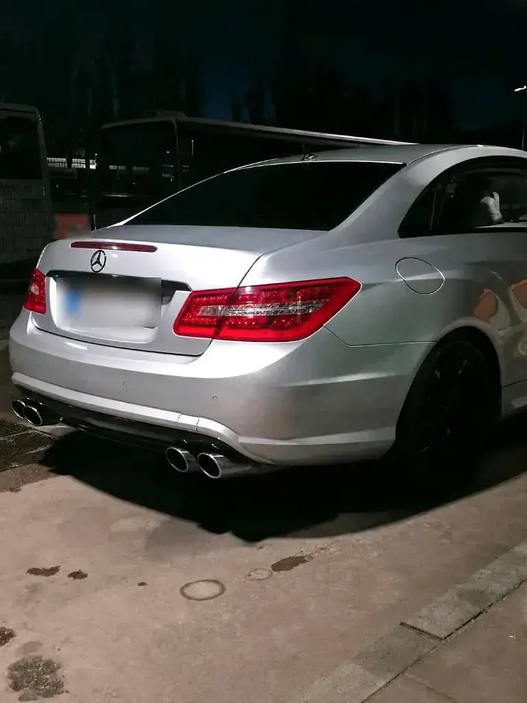 Gebraucht Mercedes E350 292 PS (214 kW) 2010 Grau Coupé