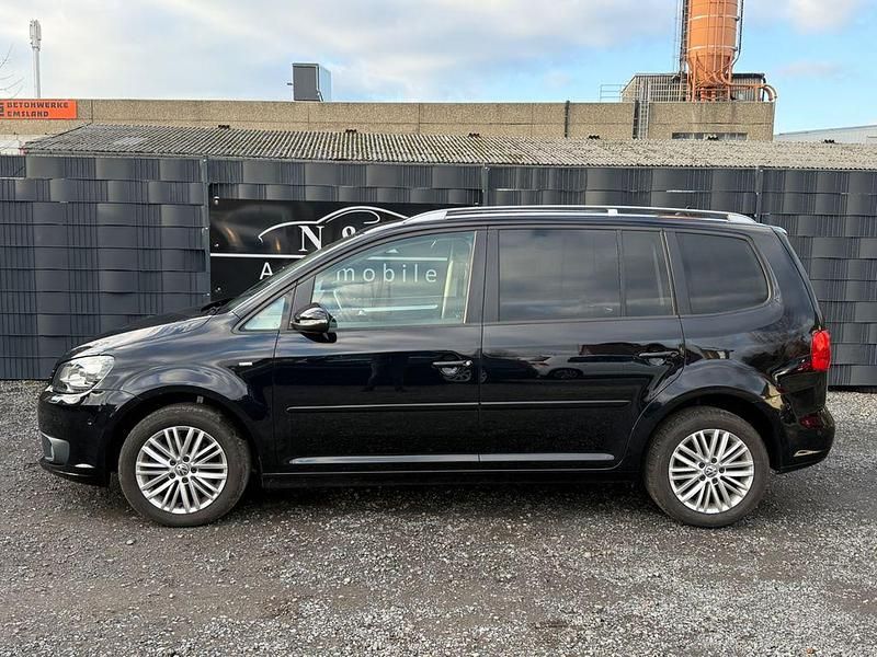 Gebraucht VW Touran Cup 140 PS (102 kW) 2015 Schwarz Van / Kleinbus