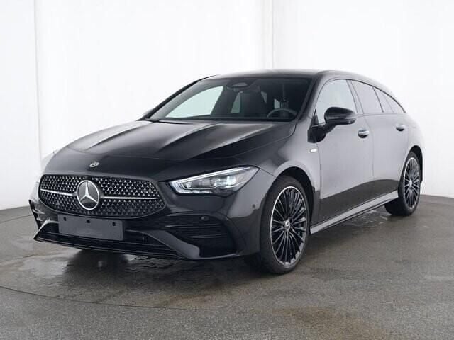 Metalliclack kosmosschwarz Gebraucht 2025 Mercedes CLA250e Shooting Brake AMG Kombi | 43.990 € - Bild 1/4