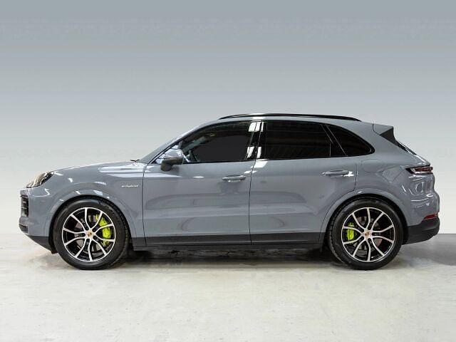 Gebraucht Porsche Cayenne 470 PS (345 kW) 2023 Arktikgrau SUV