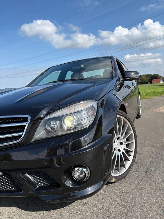 Schwarz Gebraucht 2010 Mercedes C63 AMG AMG Limousine | 37.500 € (Fairer Preis) - Bild 1/4