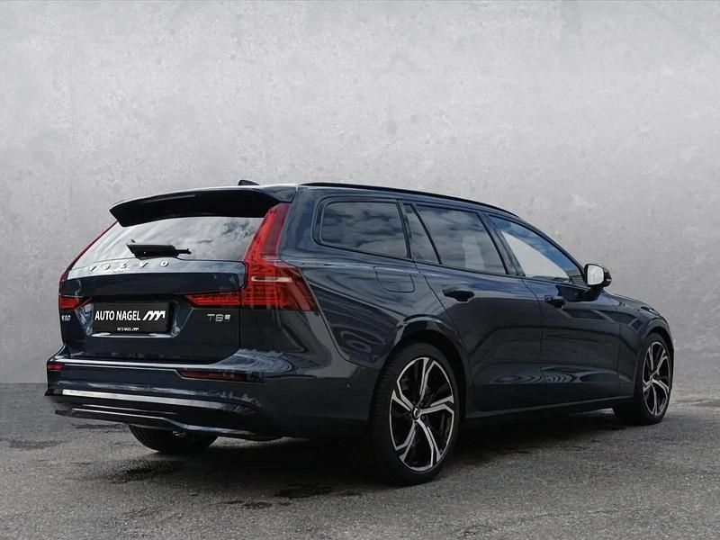 Second-hand Volvo V60 Plus 455 CP (334 kW) 2025 Albastru Break