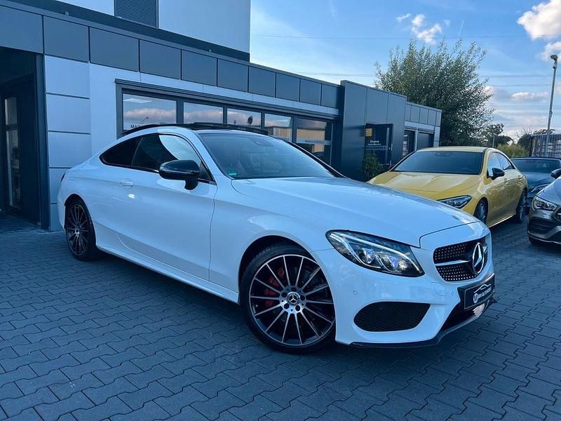 Weiß Gebraucht 2017 Mercedes C300 AMG Coupé | 29.890 € (Etwas zu teuer) - Bild 1/4