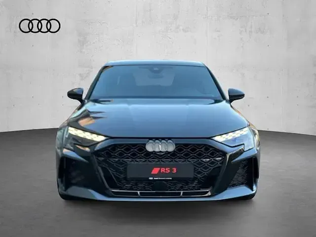 Gebraucht Audi RS3 Sport 400 PS (294 kW) 2025 Grau Limousine
