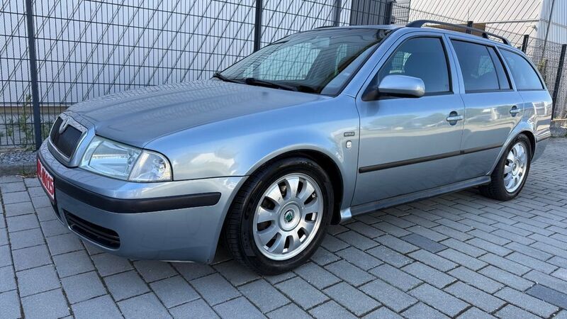 Grau Gebraucht 2004 Skoda Octavia Kombi | 3.990 € (Fairer Preis) - Bild 1/4