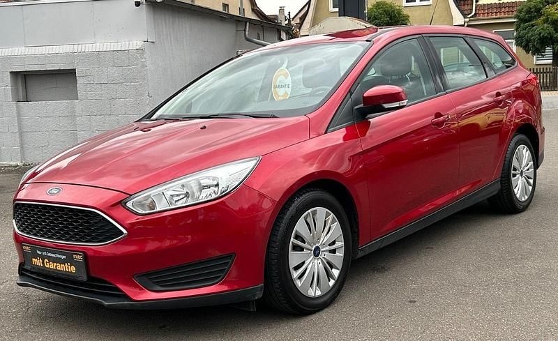Rot Gebraucht 2016 Ford Focus S Kombi | 6.499 € (Fairer Preis) - Bild 1/4